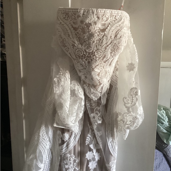 NWT Vow’d Wedding Gown - Picture 3 of 4